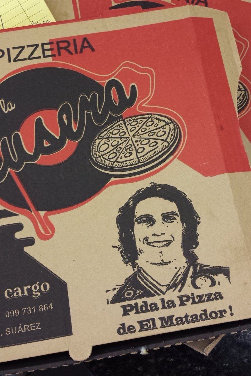 Что объединяет Балотелли, Салаха, Анчелотти и Кавани? Правильно – в честь каждого называли пиццу!