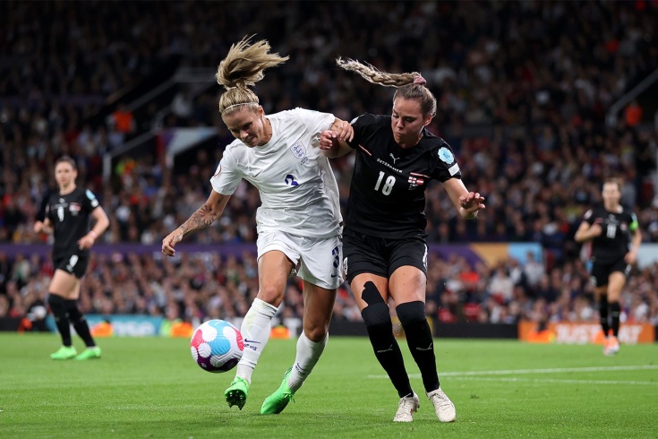 Линекер и Райт борются за женский футбол. Сборная Англии отлично выступила на Евро и дошла до полуфинала, но в клубах царит неравенство