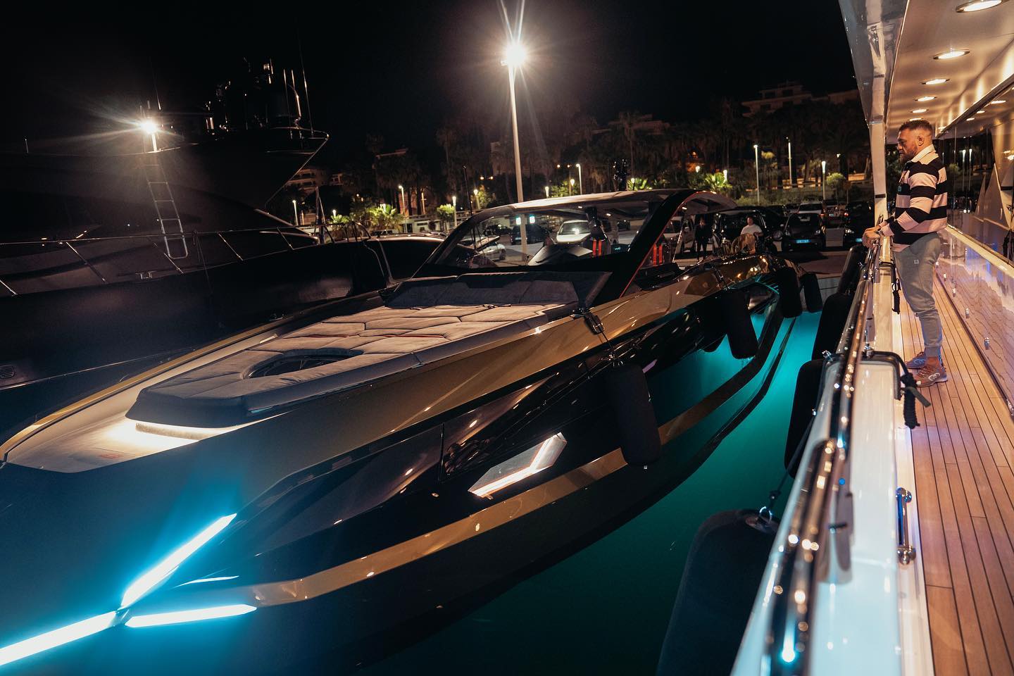 Фото из соцсетей: новая яхта Конора Lamborghini. Стоит 3 млн евро!