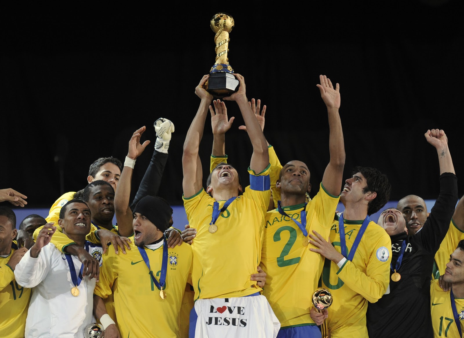 24 года назад Бразилия выиграла первый Кубок конфедераций. Вспоминаем всех победителей турнира