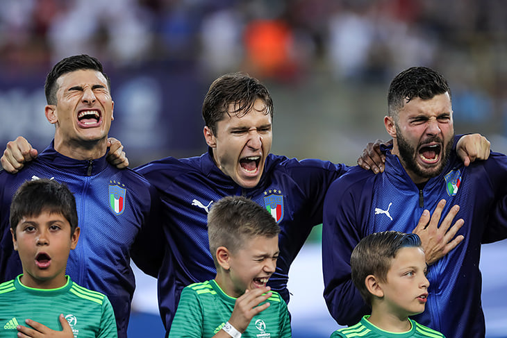 Устрашает ли гимн сборной Италии? В регби делают что-то похожее