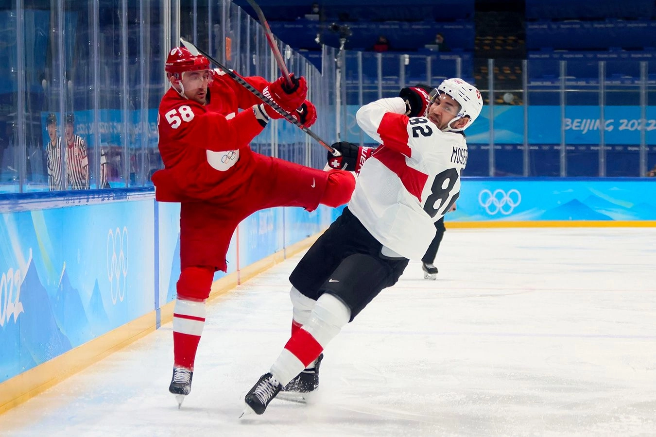 Хоккей игры мужчины. Олимпийские игры 2022 хоккей. Хоккей 2018 Россия и Швейцария.