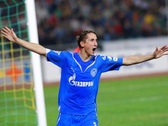 В 2009 году основу «Зенита» возглавил тренер молодёжки Анатолий Давыдов. И поднял клуб с середины таблицы на 3 место
