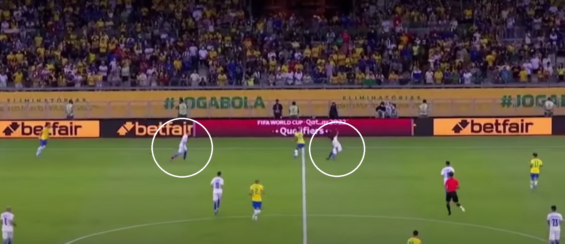 Винисиус издевается над игроками Парагвая: ровно 10 секунд волшебства